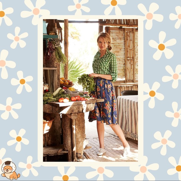 SOLD- Anthropologie Edme and Esyllte Goldfield Floral Silk Skirt - Picture 3 of 15